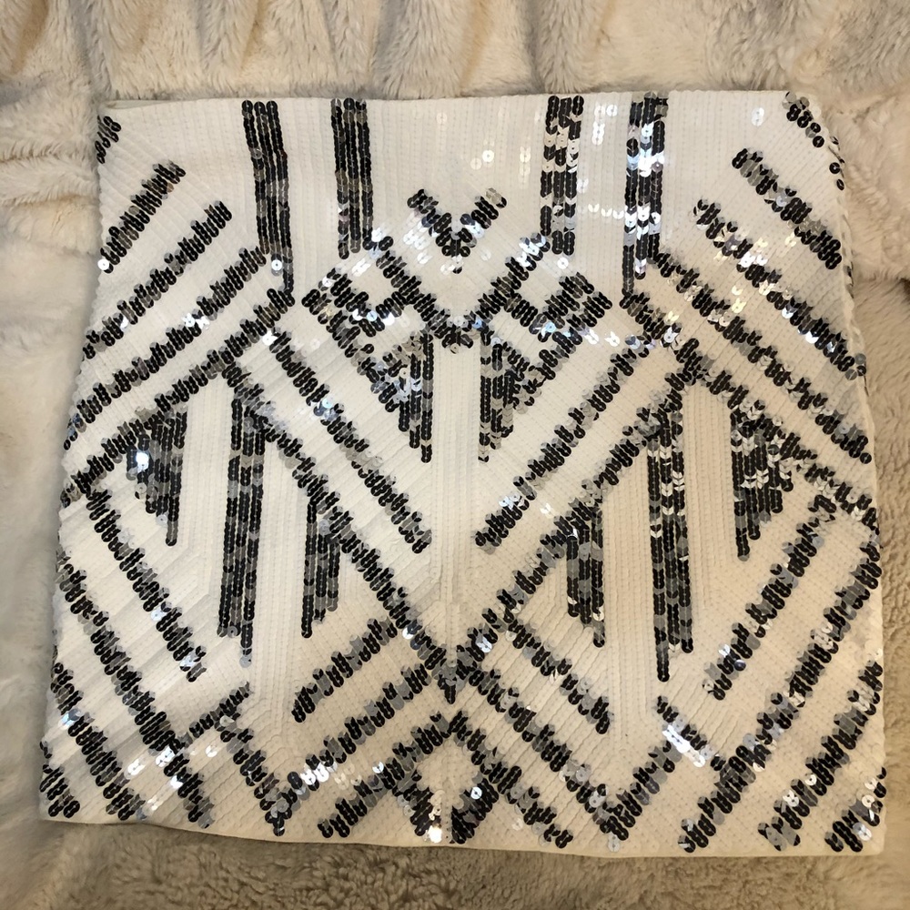 Express silver and white sequin skirt size large